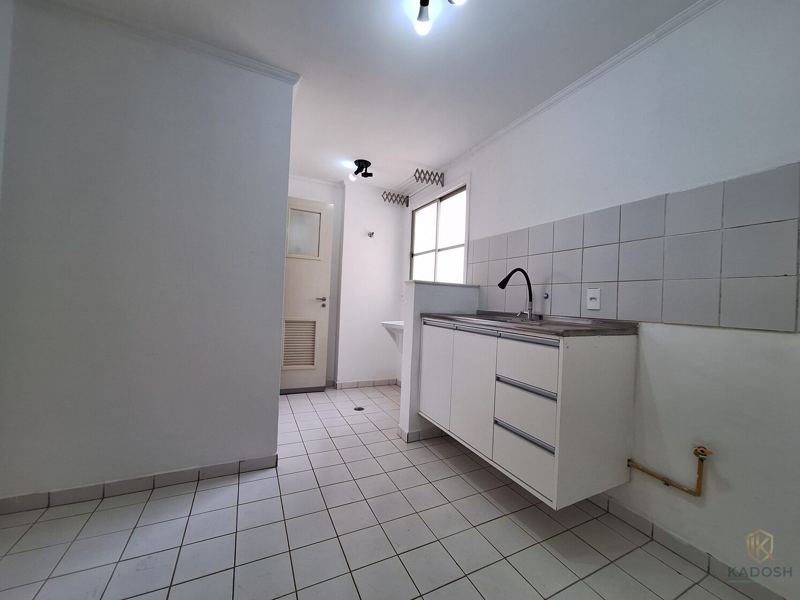 Cozinha e área de serviço do apartamento no Portal das Amoreiras