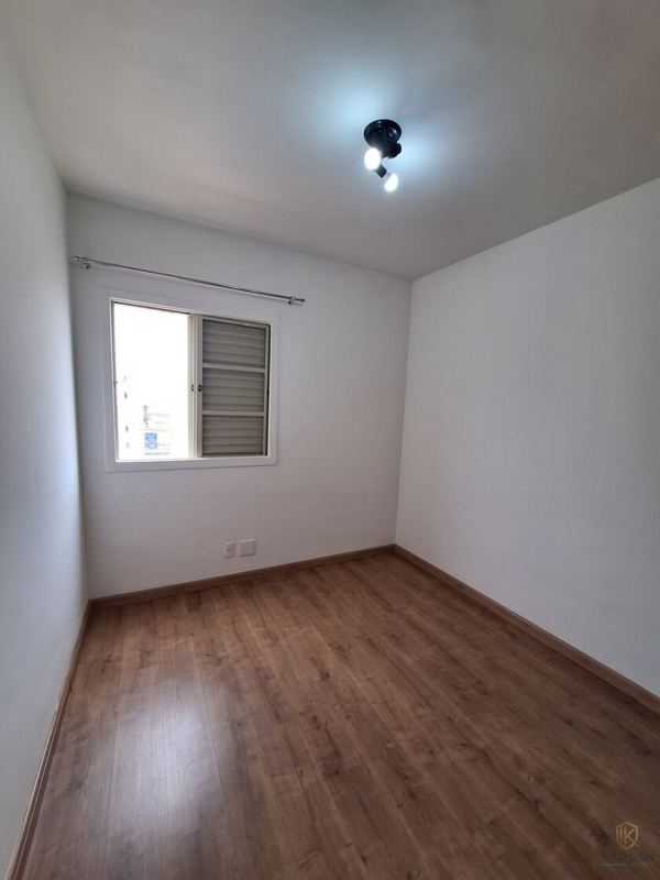 Dormitório do apartamento no Portal das Amoreiras
