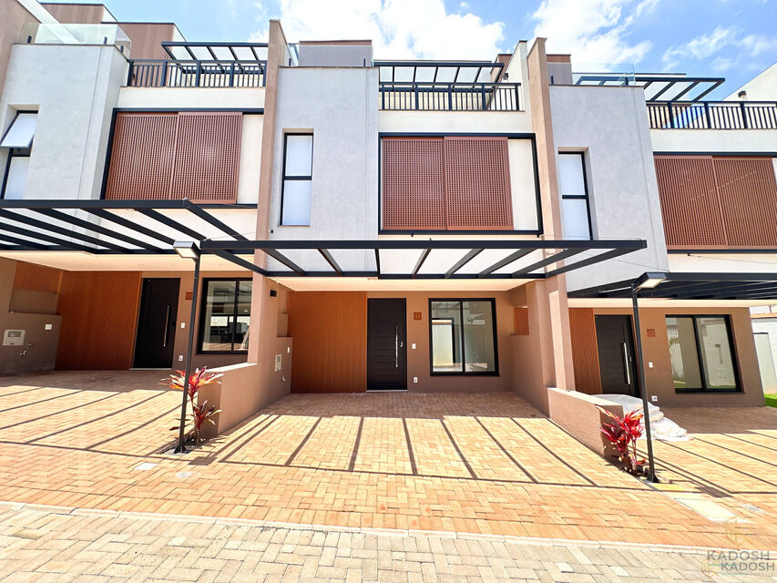 Triplex com rooftop e área gourmet em condomínio com lazer na Chácara Primavera