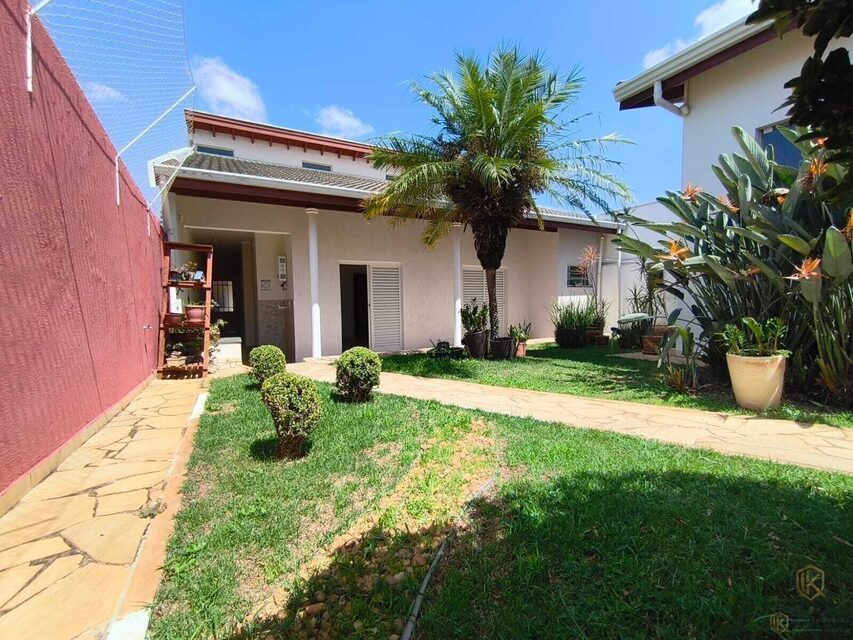 Sobrado no Jardim Chapadão com suíte, edícula independente e 300 m²